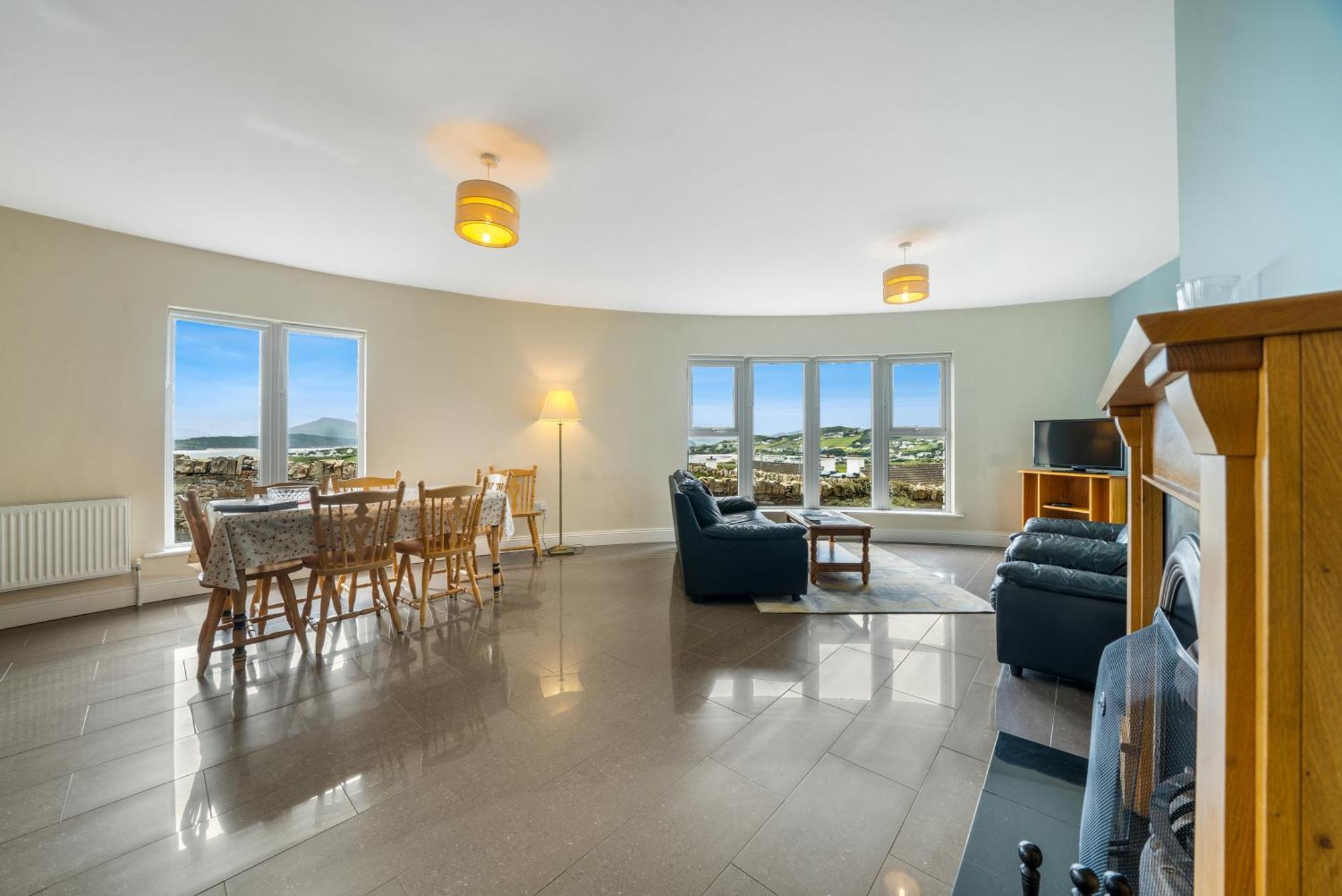 Downings Coastguard Cottages - Type B-E Bagian luar foto