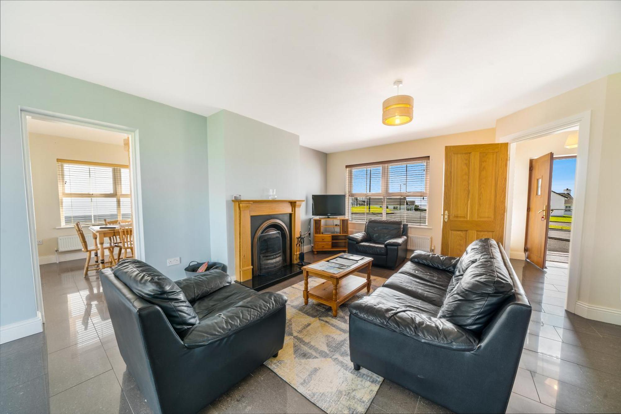 Downings Coastguard Cottages - Type B-E Bagian luar foto